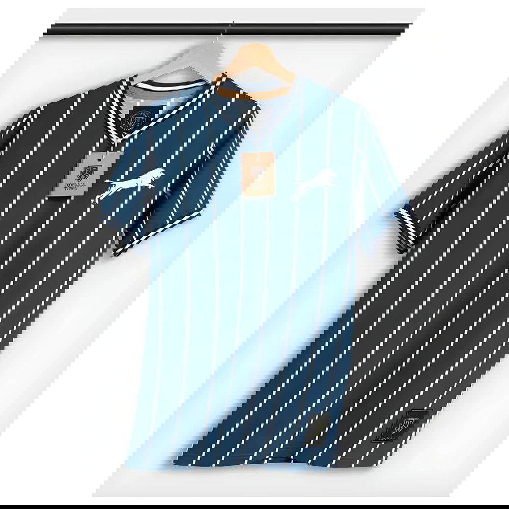 Millwall The Leaping Lion Home Retro Football Shirt Millwall The Leaping Lion Home Retro Football Shirt