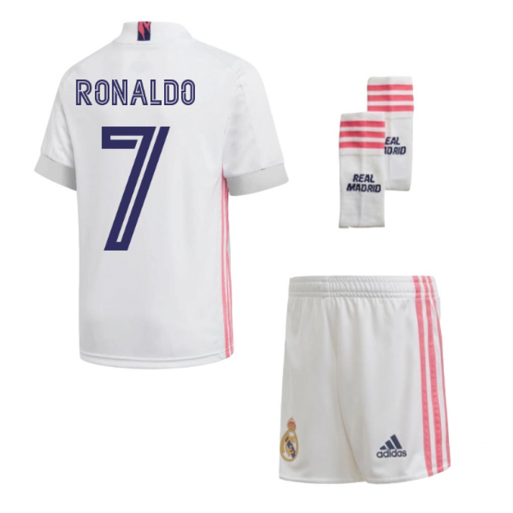 Купить футбольную форму реал мадрид. Real Madrid Home Kit 2020-2021. Форма Роналдо Реал Мадрид. Футбольная форма Реал Мадрид Роналду. Футболка Роналду Реал Мадрид 2017-2018.